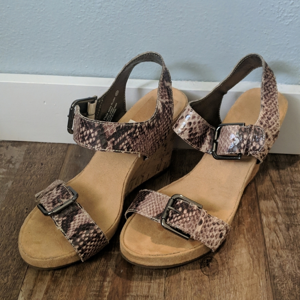 Aeresoles women's sandals